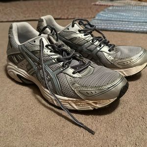 Lightly worn ASICS tennis shoes